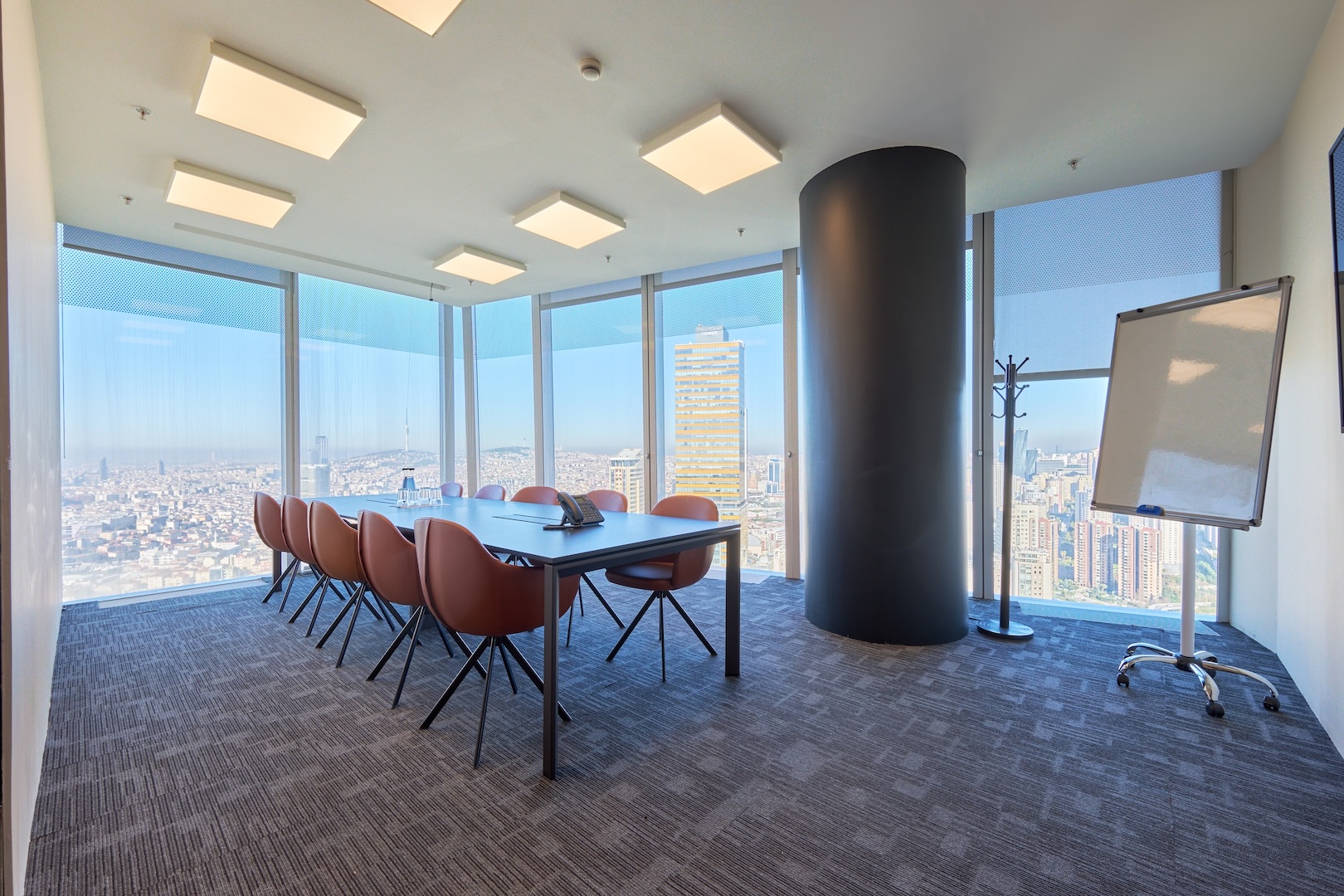 Plaza Cubes Meeting Room Allianz Tower