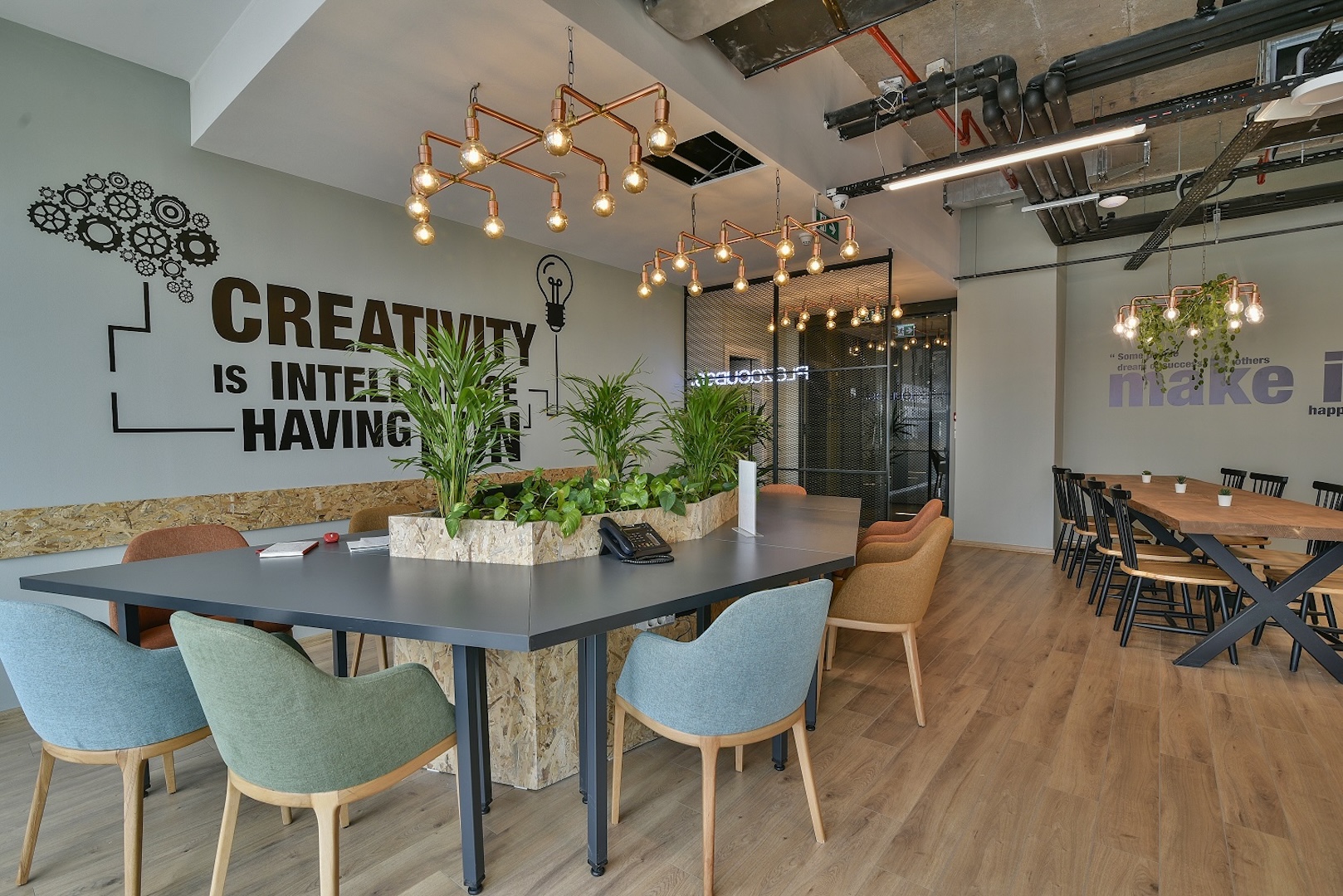 Plaza Cubes Mistral Tower CoWorking