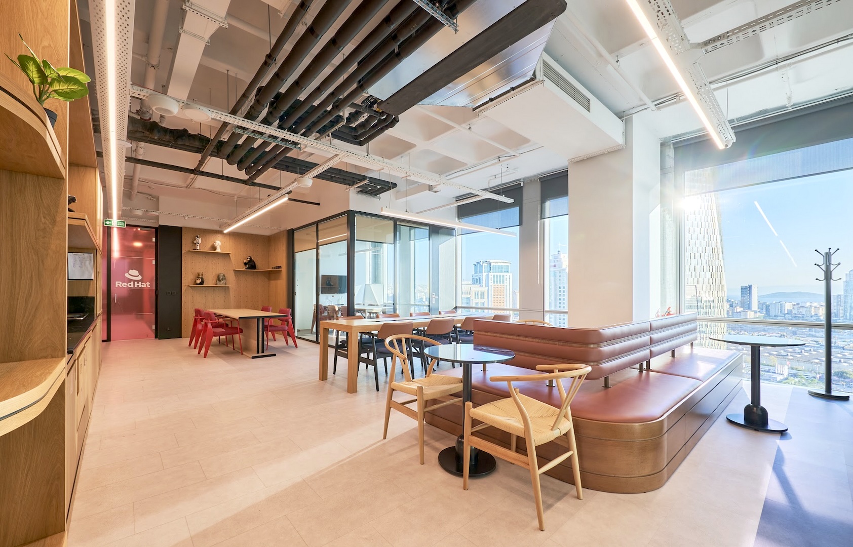 Plaza Cubes Palladium Tower CoWorking