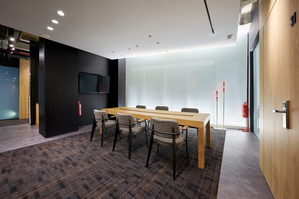 Plaza Cubes Ferko Signature Meeting Room